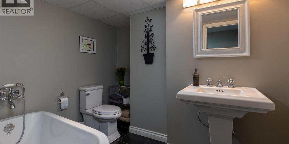 1920 LAUREL STREET Terrace Photo 28 1920 LAUREL STREET Terrace Photo 28